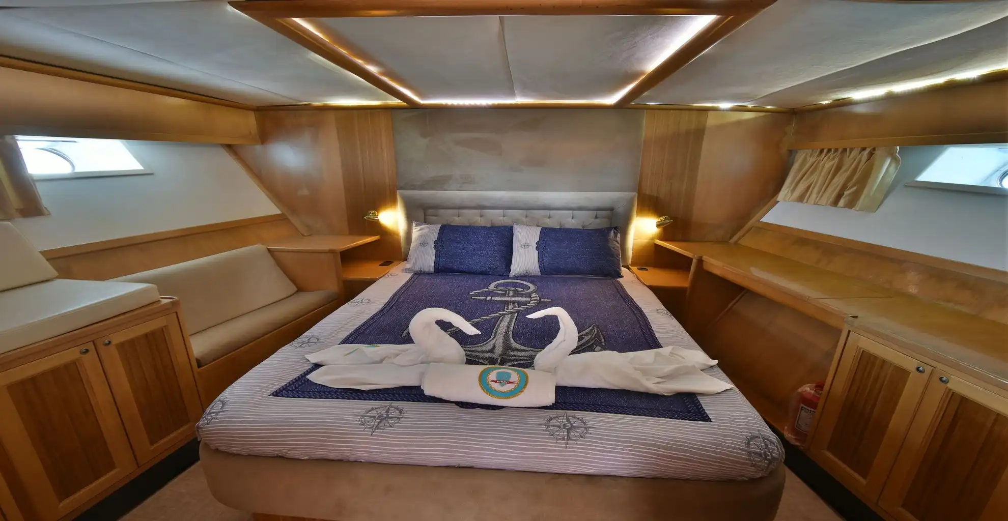TU NAVY 2 YACHT
